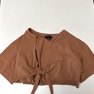 Jluxlabel tie front crop top.